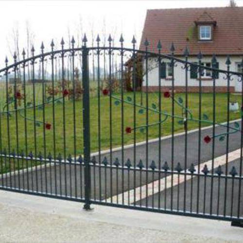 Portail avec roses